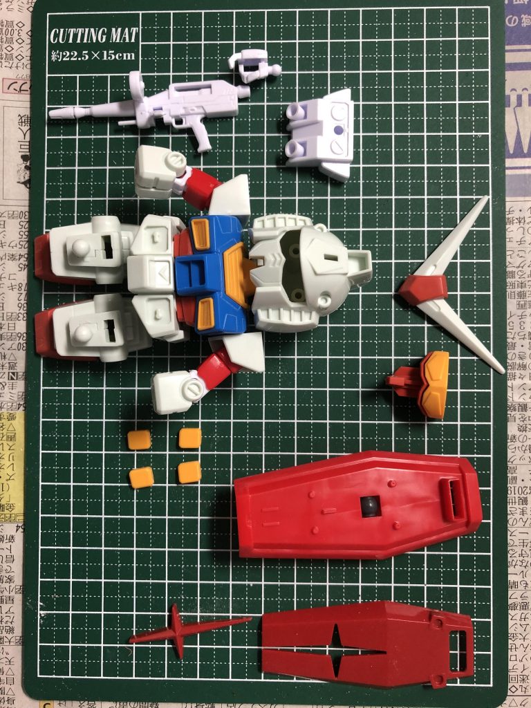 両手、ライフル、盾、ランドセルはHGキット仕様に変更。　最終的に両腕は、BB戦士キットを使用。