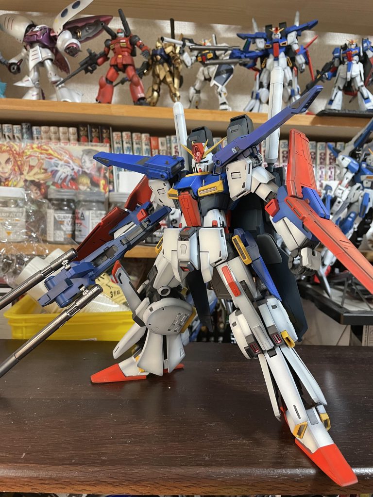 最終的に少しデカールをはって仕上げます。