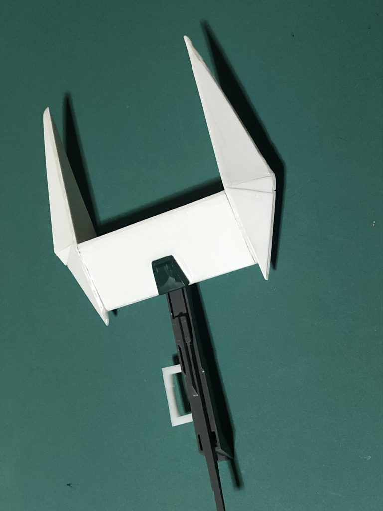 百均のプラ板を使ってみましたが、表面が良い感じにザラついているので鉄血武器の鈍器には相性が良さそうで良かったです閲覧ありがとうございました