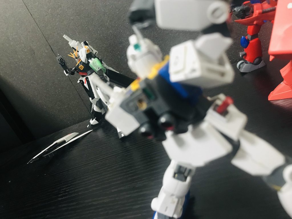 νsガンダム「…」必ず当てる！昔サバーニァーがこんな事言ってたような…サバーニァー「狙い撃つぜって言うと当たりやすいらしいよ！いや本当に…何か配慮が働くらしいよ」νsガンダム「え…そんなメタな事やっていいんすか…」