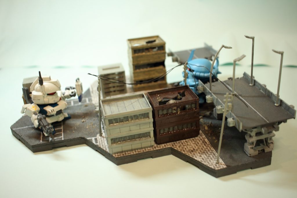 30MMの市街地ジオラマセットを見た時に作らなければならないという使命感が湧きました。