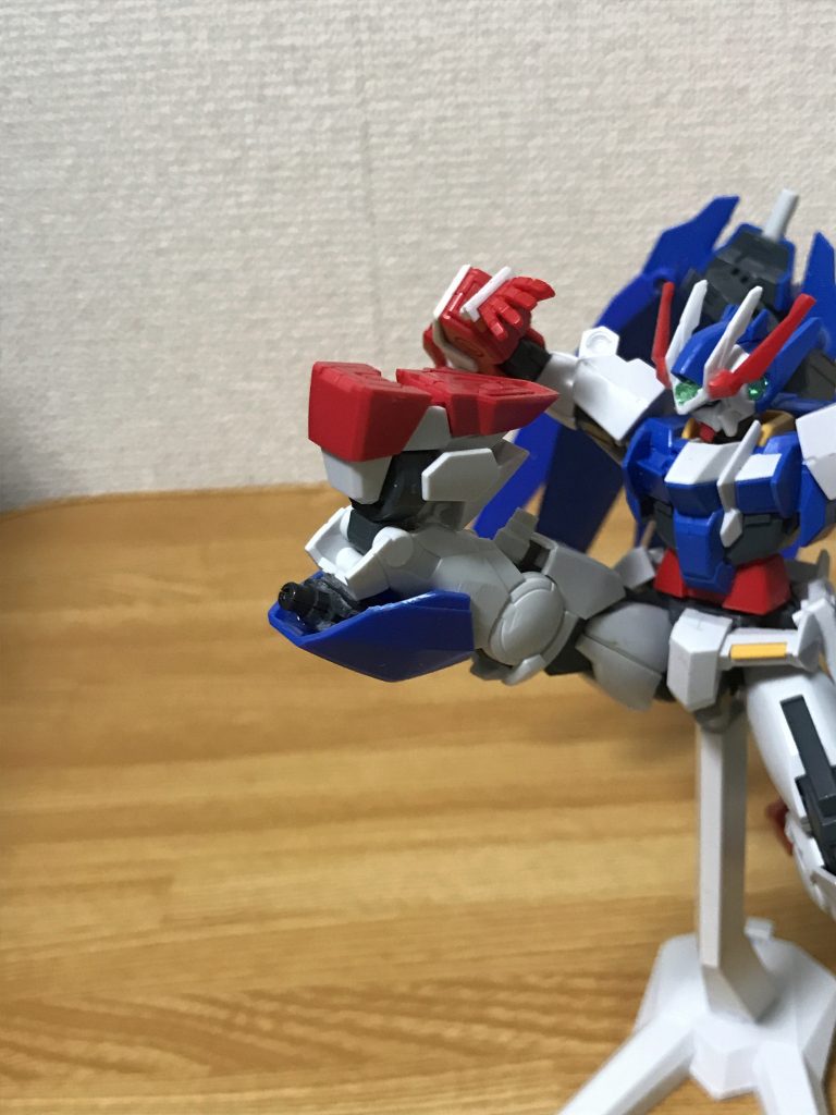 さらに油断してると足にはライフル仕込んでますw右だけ異様なゲテモノですw