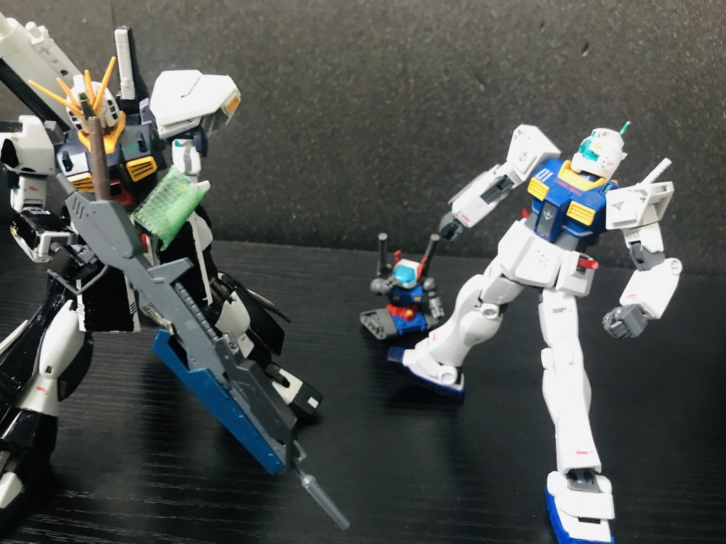 νsガンダム「痛ぁぁぁ！」ガンタンク「ww」ジムII「怪我してるんですね…すみません！」νsガンダム「俺の名前はνsガンダム君はジムIIだよね」ジムII「はい！よろしくお願いします！」ジムII「俺の目標はガンキャノンと、出会う事です！」νsガンダム「俺はカテリーを助けに行く！」ガンタンク「私はちょっと…あ！欲しいものがありました！」