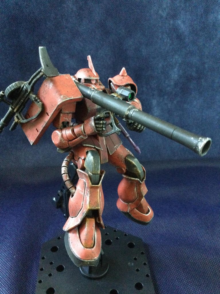 シャア専用ザクには、バズーカーがよく似合いますね‼️