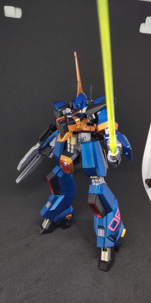 ビームサーベルも似合いますね(^^)