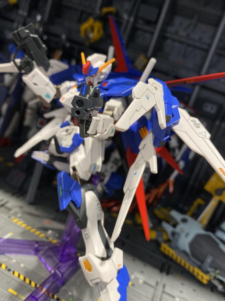 トールストライクガンダムグリッター–6枚目/制作者：@littlewhiteyeun