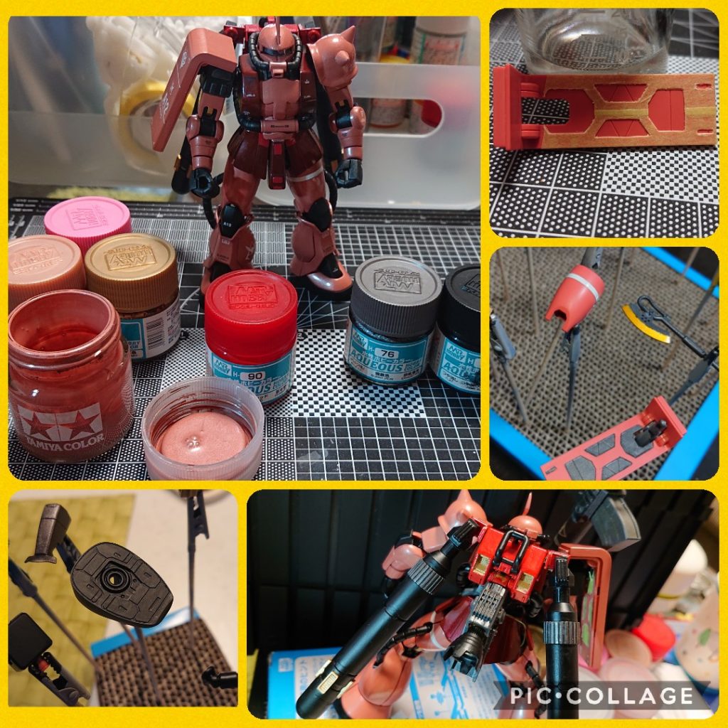 塗装フェーズまできました🎨🖌️今回のメインカラーは、カッパーベースにピンクとクリアーレッドとゴールドを混ぜ混ぜしてピンク寄りのサーモンピンク(少しメタリック感?)としてみました。足や間接部分の黒はつや消しブラック、武器類は以前から調色して使っている焼鉄色ベースのカラーにしました。その他、胴体の濃いめのカラーは下地に焼鉄色、その上からクリアーレッドを塗りました。少し茶色がかった感じになりましたが全体でみるとまぁまぁでしょうか。(本当はもう少し赤身が強くなると思ってました😅)バックパックは下地ゴールド、その上からクリアーレッドです。プロペラントタンクは当初シルバーとかホワイト系で考えてましたが、試行錯誤した結果、つや消しブラックと焼鉄色、ゴールドで塗り分けました🎨その他、シールドの内側もマスキングしながら細かく塗り分けてみました👀