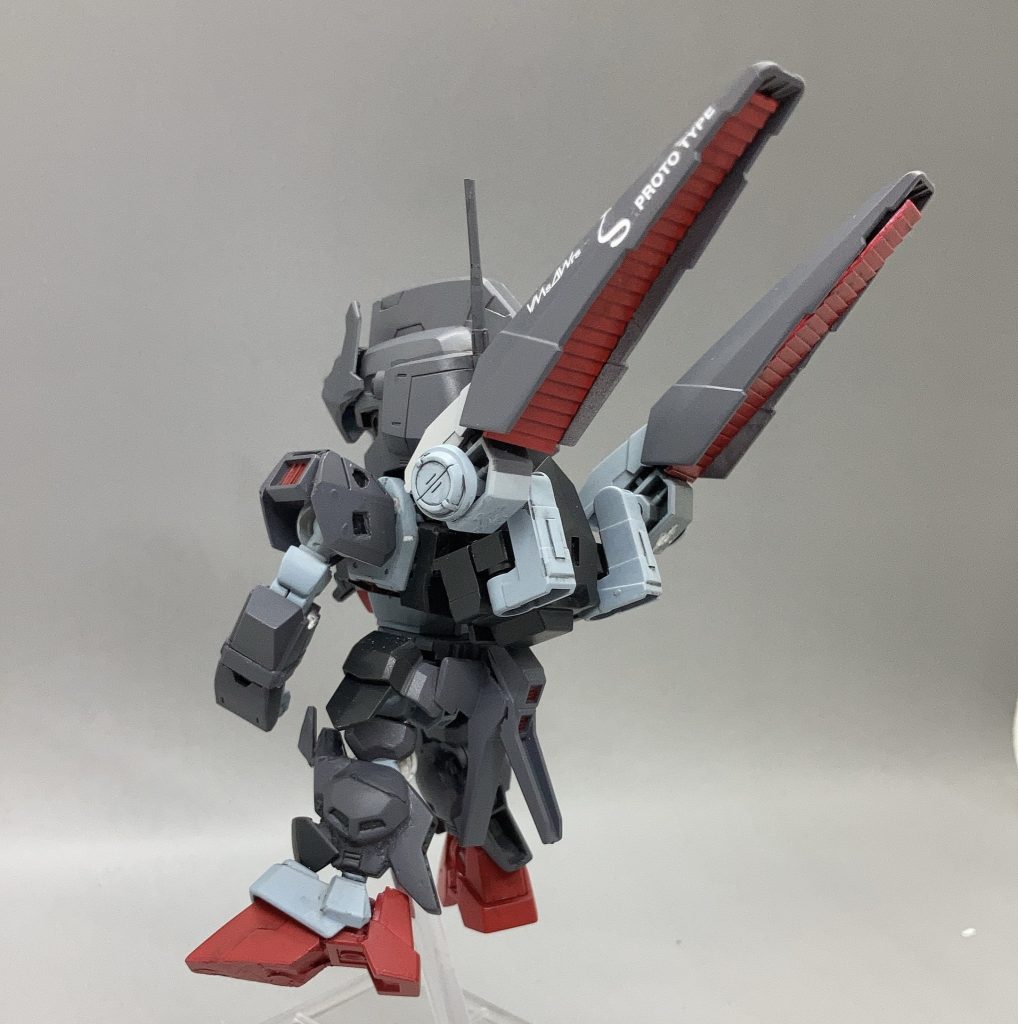 後姿。ウィングバインダーは大きめに作りました。