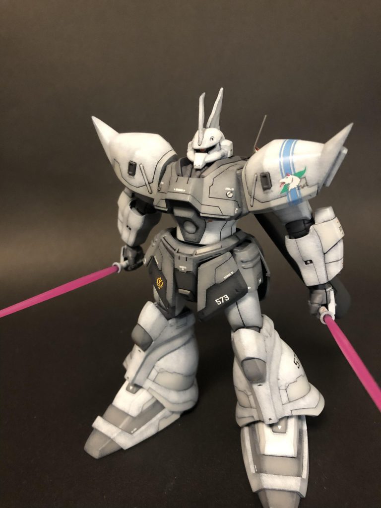 今回はスジ彫りによるパーツ分割及び色調整をやってみました。