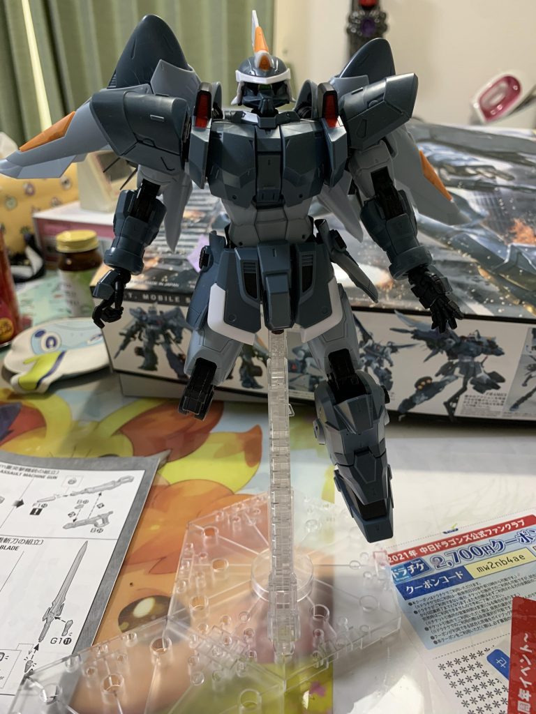 素組みの状態太もも等の色合いが気に入らなすぎて組む前にガルグレーにすることを決定してましたw