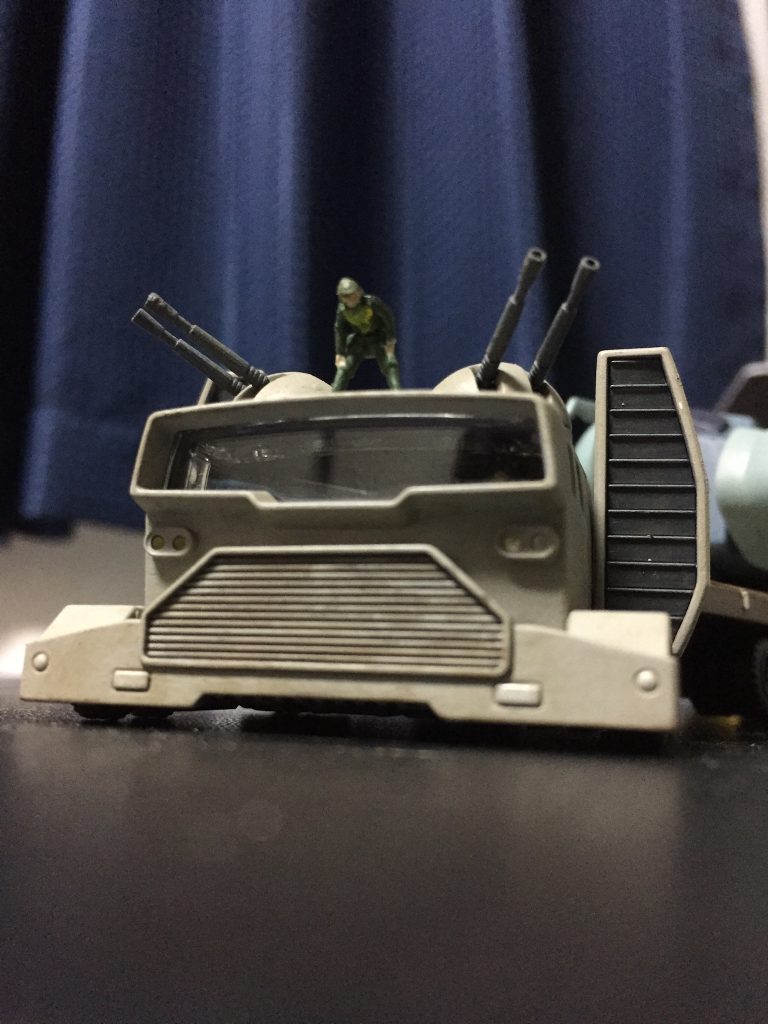 小さなジオン兵を塗り分けるのがとても大変でした汗