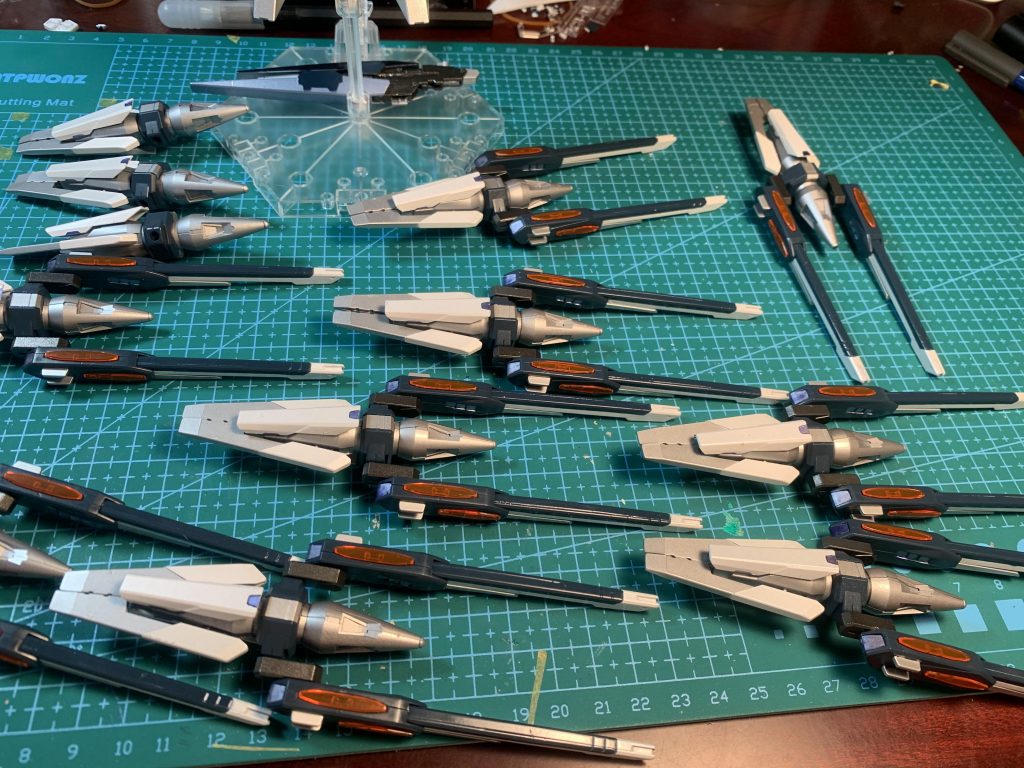 こうして同型で、そこそこの大きさで、こんなにいる？と思えるようなユニットができあがりました！