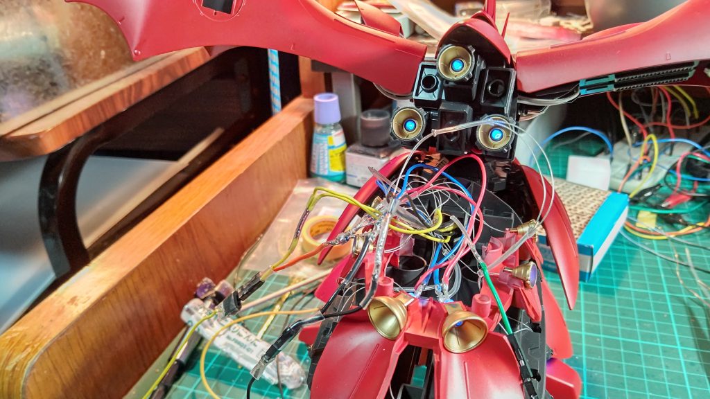 各配線の取回しです。Twitterに点灯動画を投稿していますので、もしよろしければご覧ください。