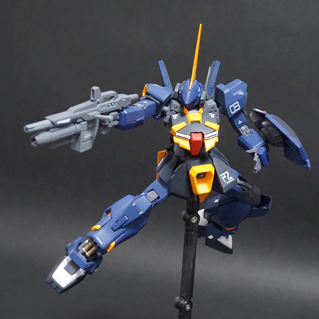 ビームライフルを構えて