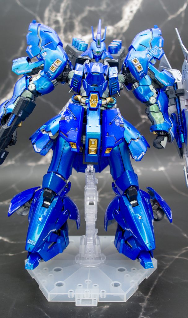 内部のシルバー部分はサーフェイサーエヴォシルバー→クリスタルカラートルマリングリーン→フラットクリアー となっています。細かいところは筆で。