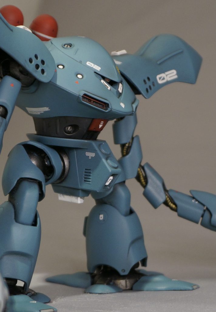 モノアイはこんな感じです。水陸両用MSのなかでも群を抜いた異形ぷり。ポケ戦1話の大暴れには当時衝撃を受けました。可愛くて凶悪デス。ステキ。