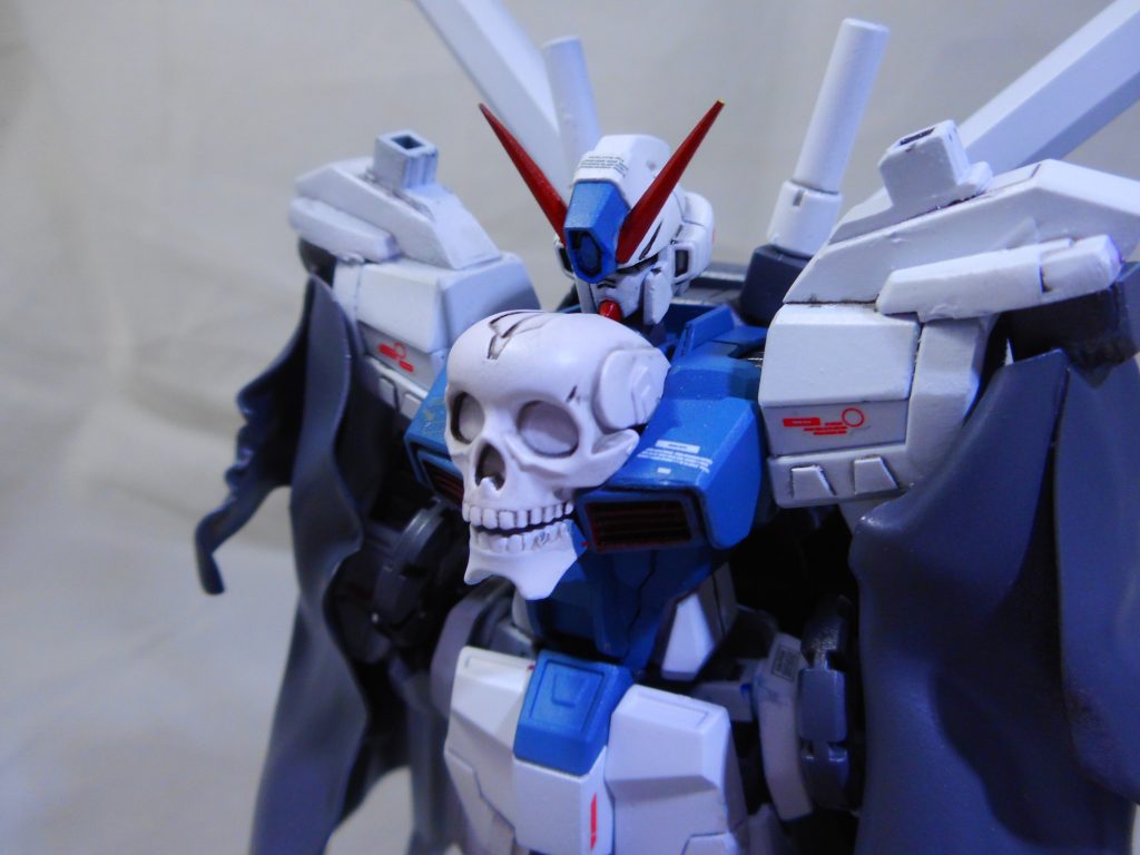 もちろんマントとユニットの同時装備は出来ますが!写真を撮ってません!すみません(´TωT`)