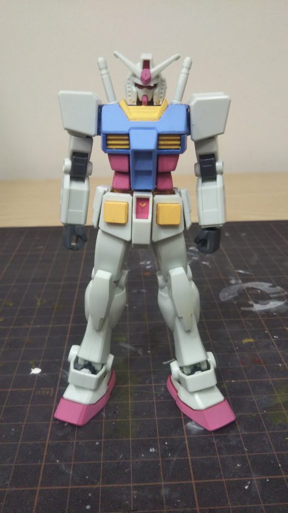 もう組んでしまったのでバラすのも面倒なので そのまま筆塗りしました😅しかし このカラーリングを考えた人は凄いですね🤔白濁しているので筆塗りでも筆ムラをかなり目立たなくしてくれますね😊また ちゃんとチャレンジしてみたいです❗️御覧いただき ありがとうございました🙇また コメント・アドバイスがあれば よろしくお願いします❗️😊