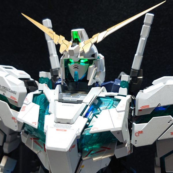 PG ユニコーンガンダム LED組込済み(最終決戦ver) 全塗装作品 - 模型 