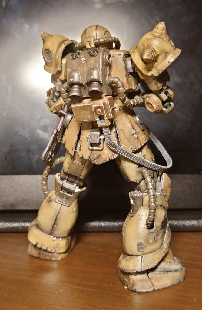 地球降下作戦最初期に降下し、現地改修を重ねた機体。潜伏期間も長くあちこちボロボロ…