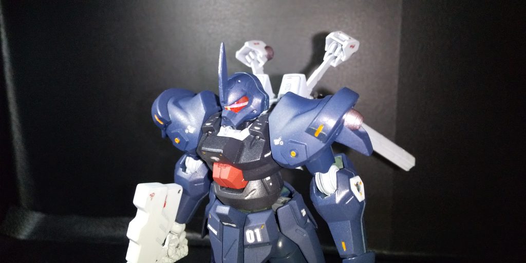 盾は肩と無茶苦茶干渉しました。ポージングが難しかったです。