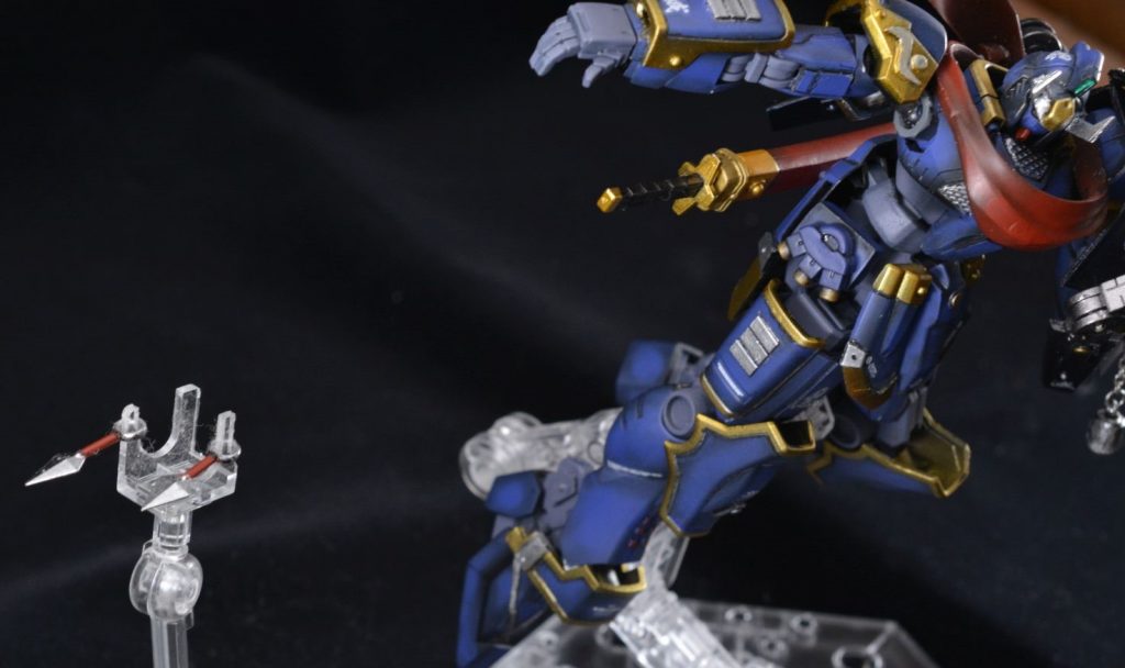 暗器① 苦無（くない）。MSGナイフセットの苦無をそのまま使用。太もものポケットに収納されています。