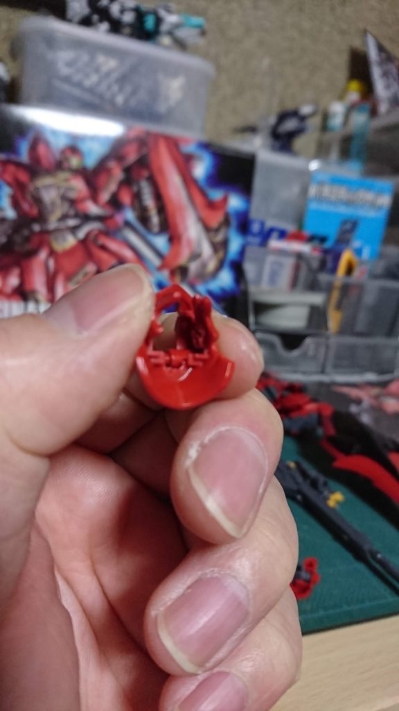 マスクのパーツは後ハメ加工に挑戦しましたただバルカンが引っ掛かってしまったので要練習ですね