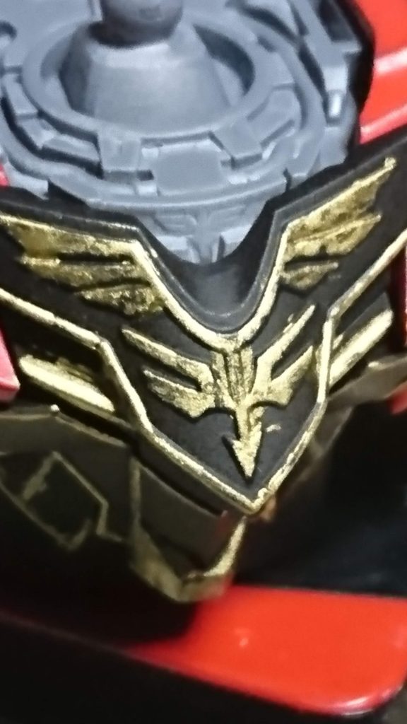 エングレービングは先達の方の動画を参考にエナメルのゴールドリーフで爪楊枝を使って地道に塗りました 