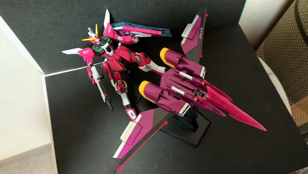 「グラディス艦長…！」