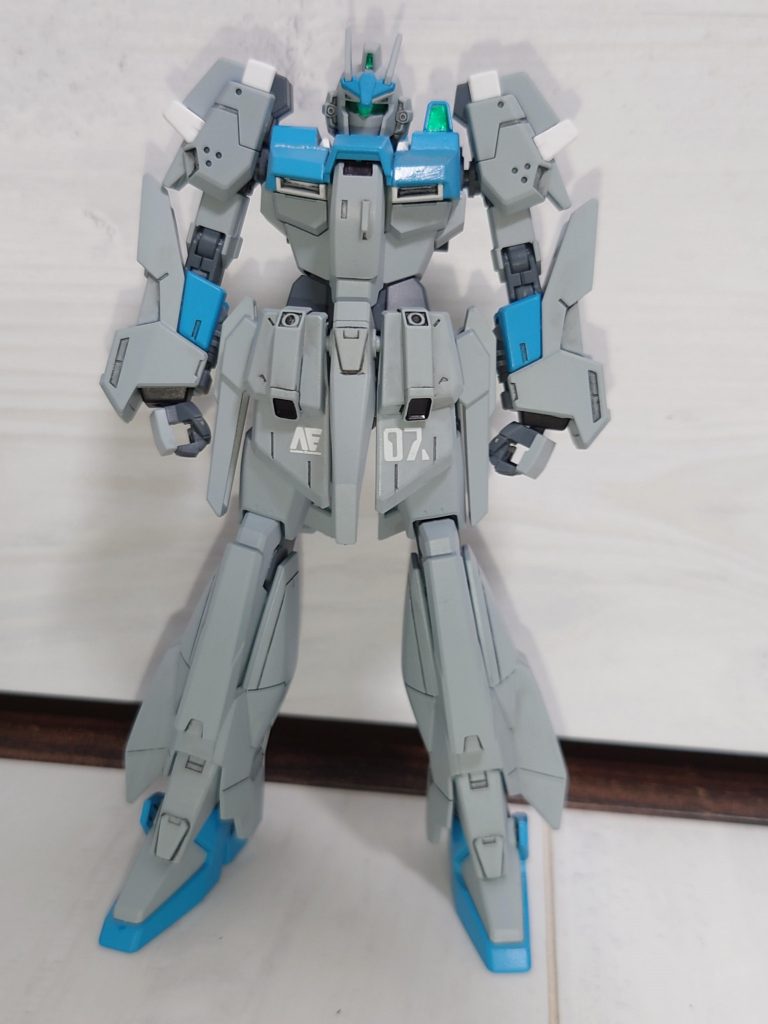 RGZ-91 リ・ガズィなどの持つ変形機構の検証機でもあり、脚部などに同様の機構を持つ。固定武装は60㎜バルカン砲と腕部グレネードランチャー兼ビームサーベル射出機。また、左肩部にモニタリング用の大型センサーを搭載している。