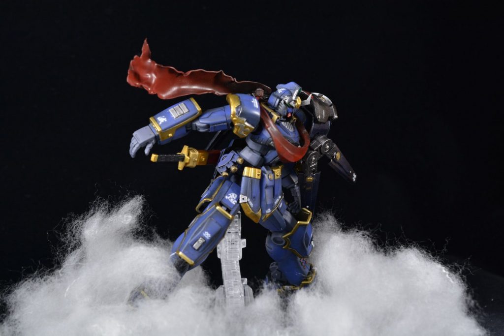 暗器④スモークディスチャージャー。サイドアーマーはスモークディスチャージャーになっていて、煙を発生させます。