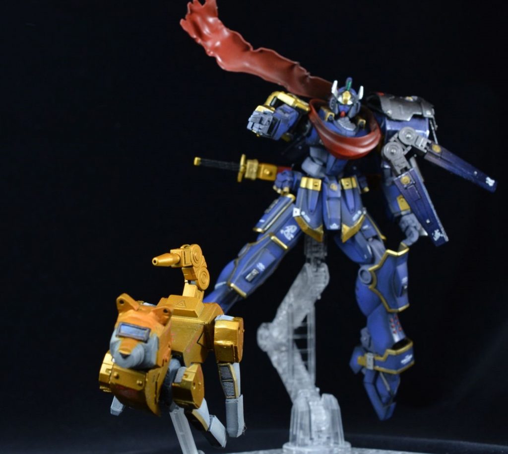 デスサイズにマフラーを付けた結果、ハイパージャマ―を背負えなくなってしまったため、ハイパージャマ―の機能を独立したサポートメカに組み込みました。基本的にはかく乱役ですが、尻尾にビームガンを付けて最低限の攻撃力は持たせてみました。