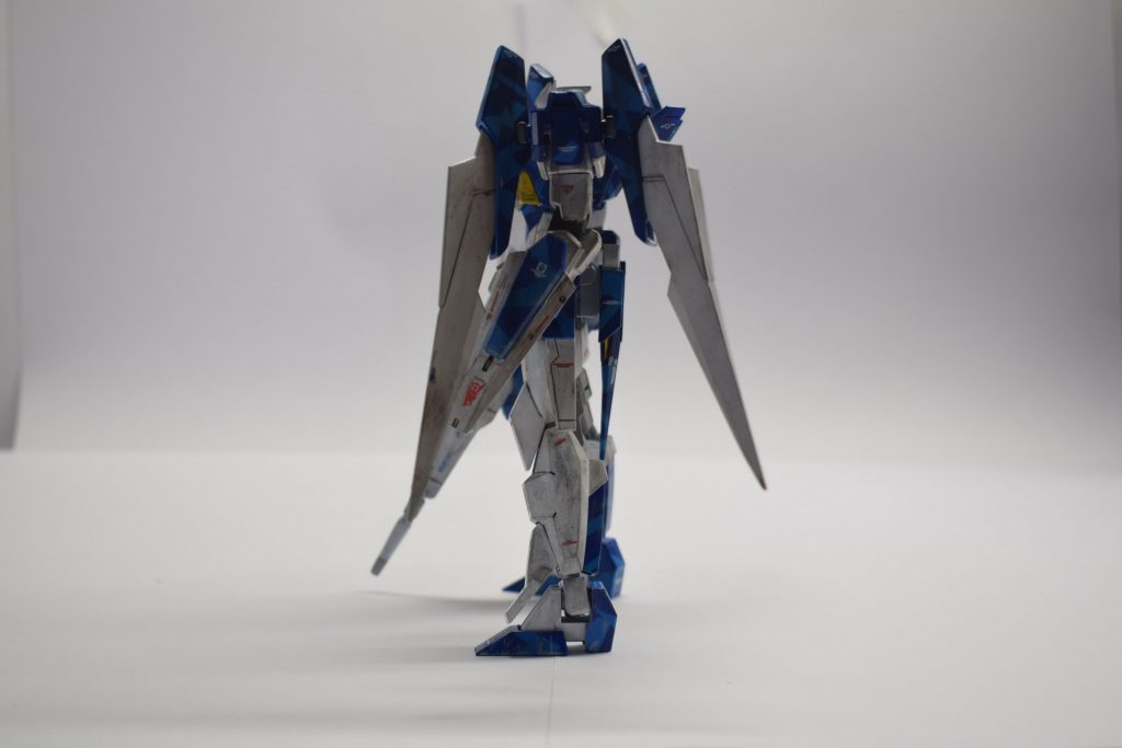 左サイドショット。シールドにはウルフ隊のマークを貼りました。