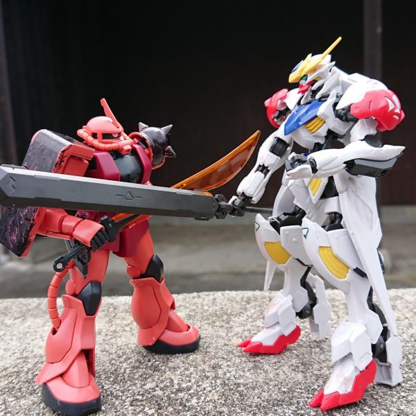 ラゴダールザクVSバルバトスルプス