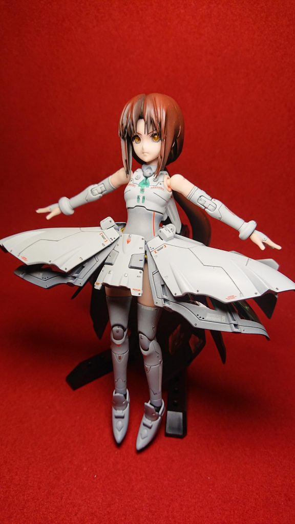 ニュータイプ能力を発動させると目の色が変わりスカートに埋め込まれた緑色のサイコフレームが出てくるはずでしたが😨…