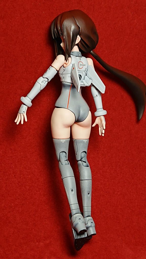 後ろです。失礼しました。楽しんで頂けたら幸いです😋。