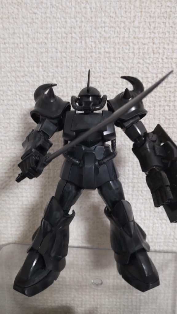 仮組状態です。黒もなかなかカッコいいです。