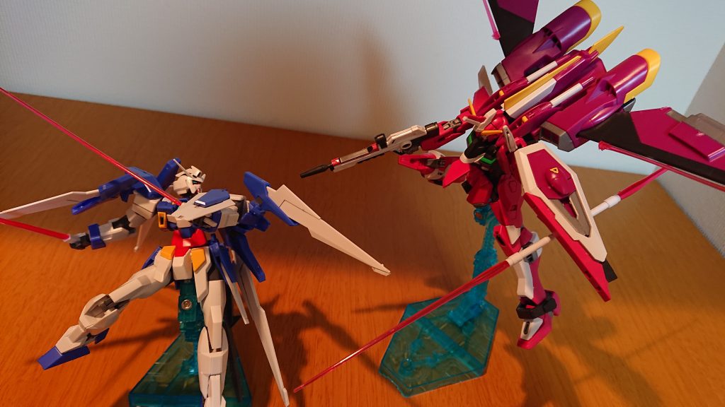 色々なガンダムVSガンダム–5枚目/制作者：刺身オレンジ