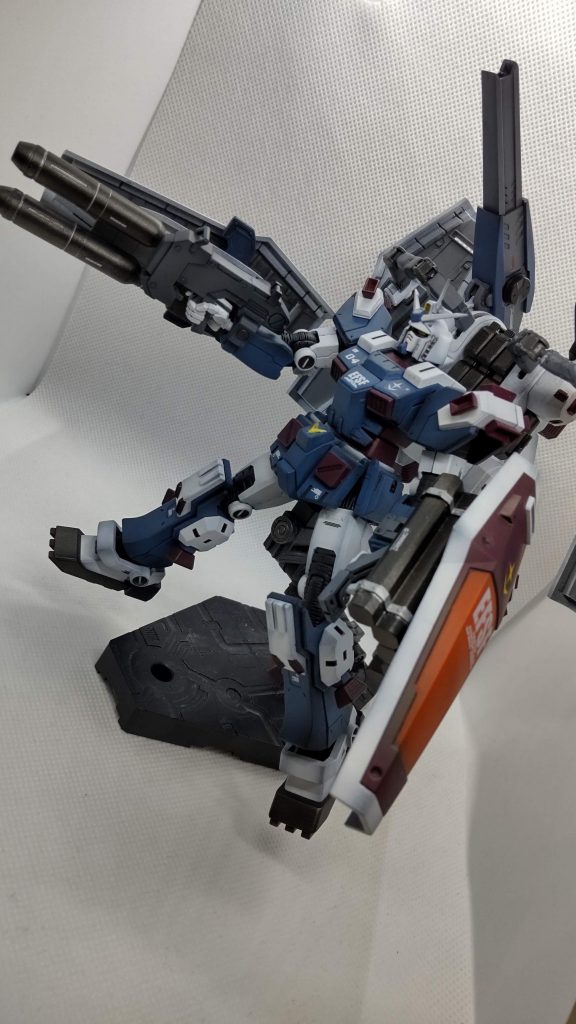 ど派手な武装がカッコいいです。