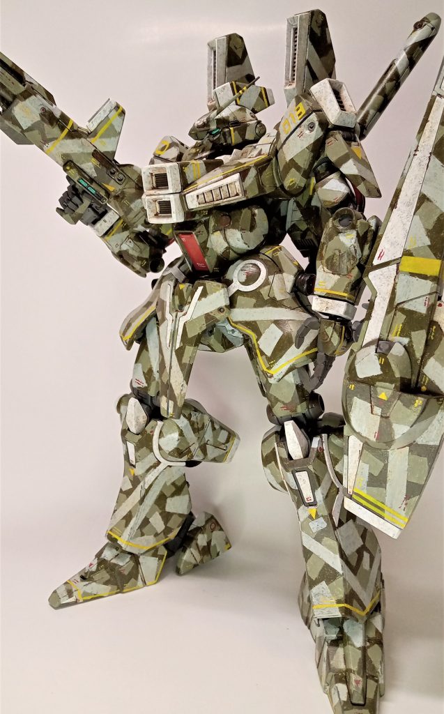 ミサイルポッドはちょっとうるさい感じがしたのでオミットです。