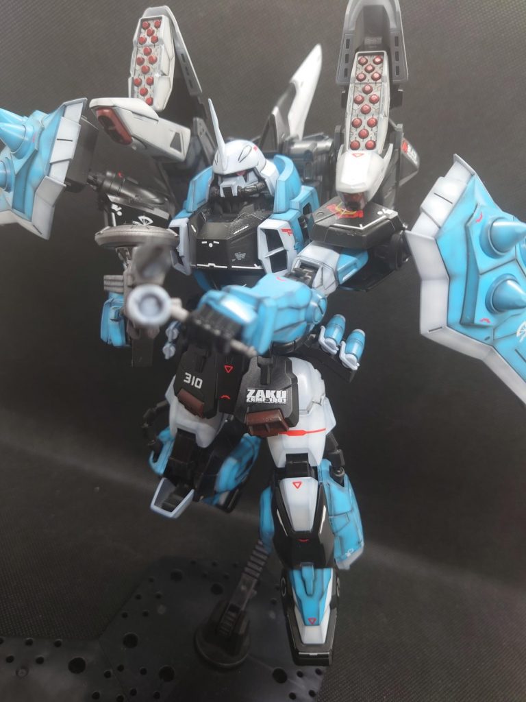 憧れの隊長を探していたらいつの間にか別の宇宙に転移していた件–2枚目/制作者：@xaskaka07