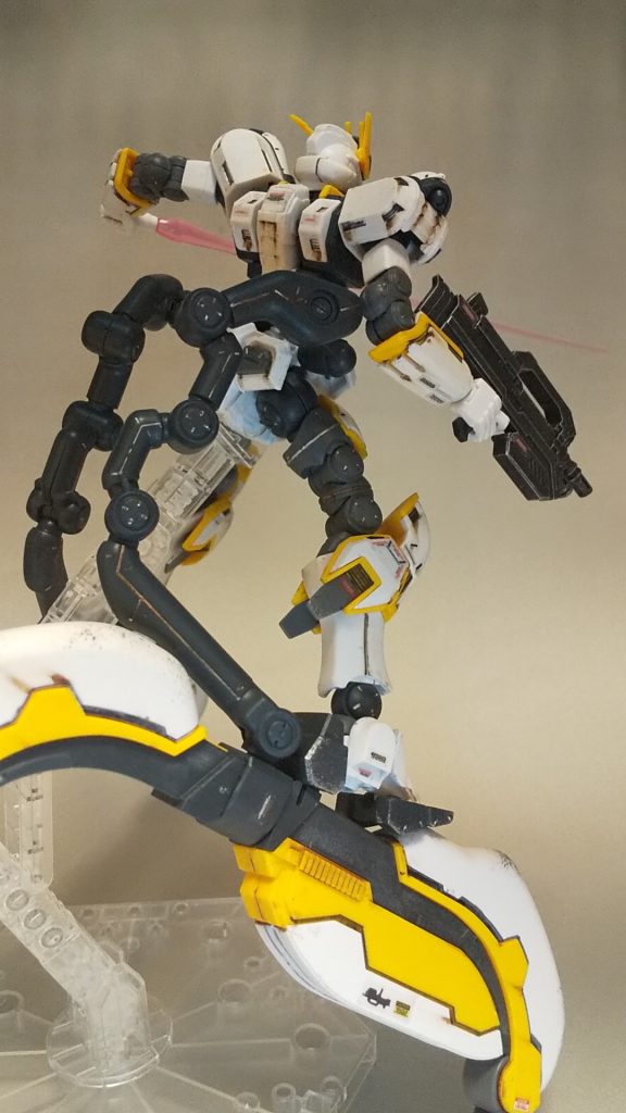 後ろもそこそこ汚してます。関節などはもっとやってもよかったかもしれませんね。