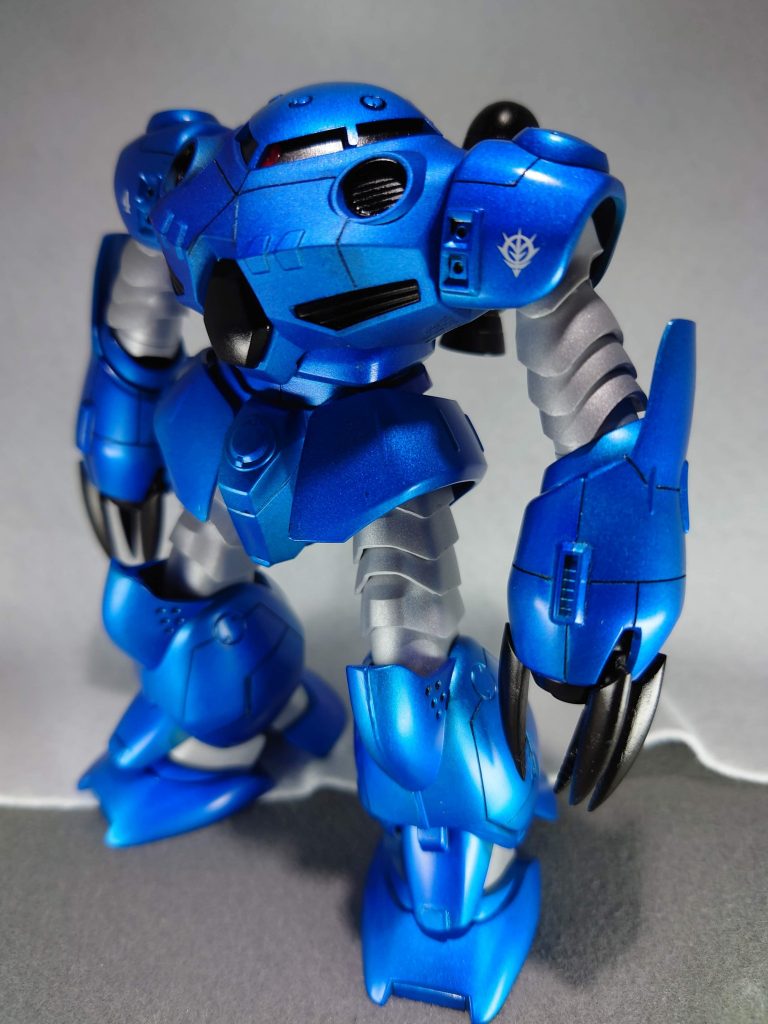 左側。個人的に腕部のスジ彫りは巧くできたかな、と。