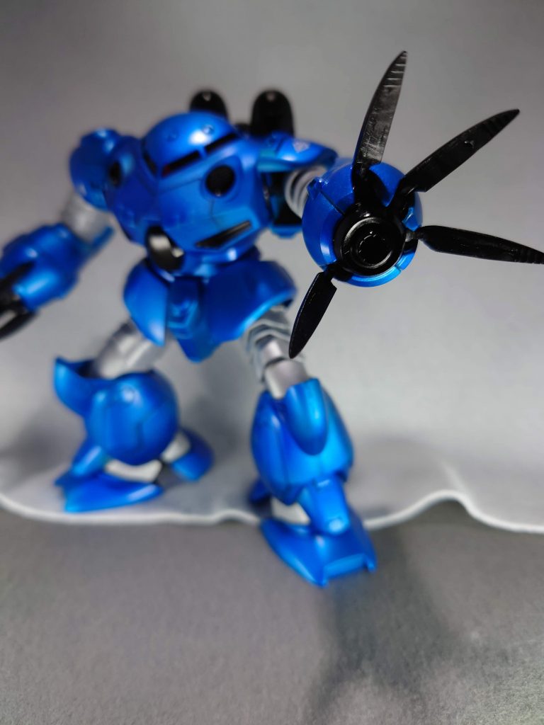 初めてパテを使ってクローの穴埋めに挑戦。埋め込みが足らなかったり削りが荒かったりと反省点が沢山。