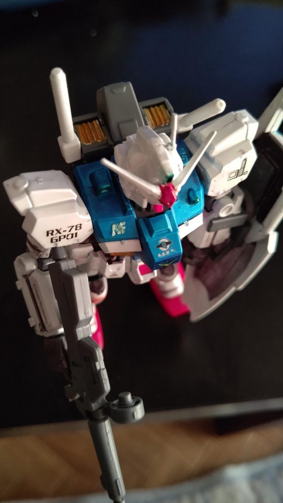 胸部のマーキングもエゥーゴ仕様