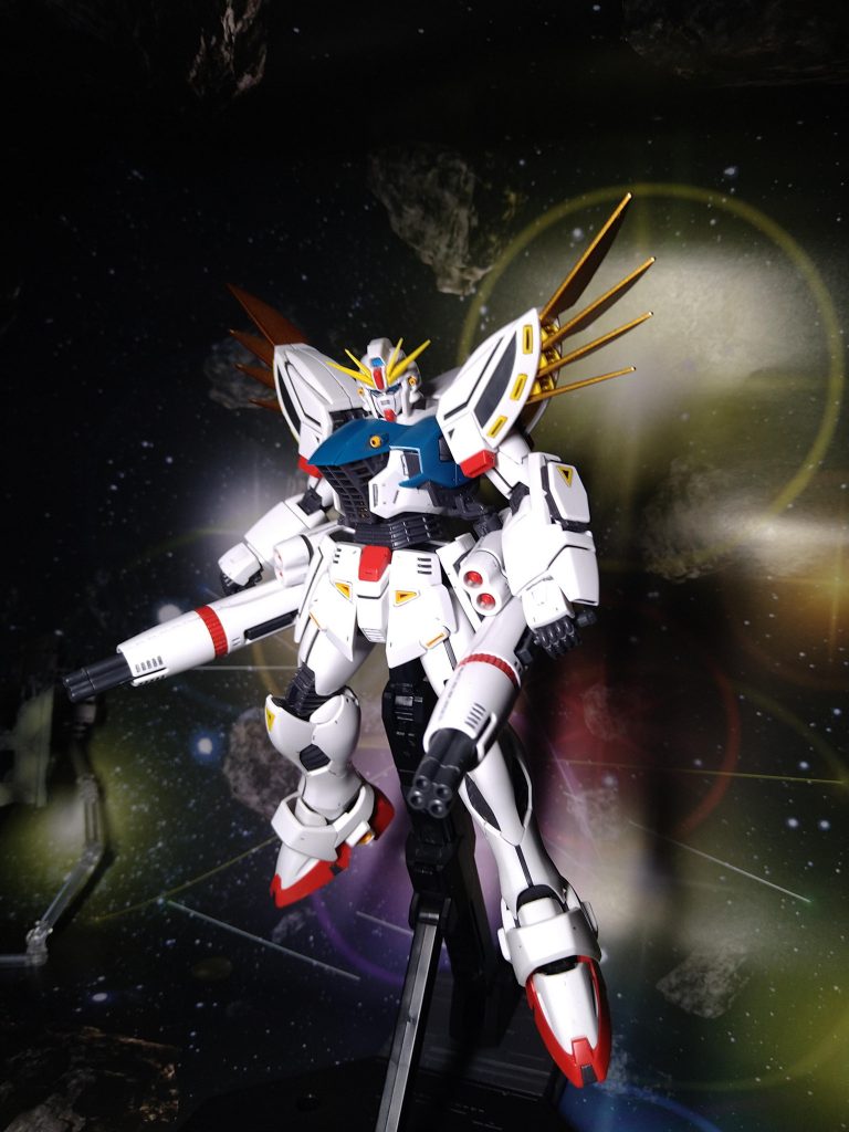 本キットの目玉のバックキャノンMS-Vの絵を初めて見たキットを作れるとは当時の子供の頃の自分は思ってなかったですね