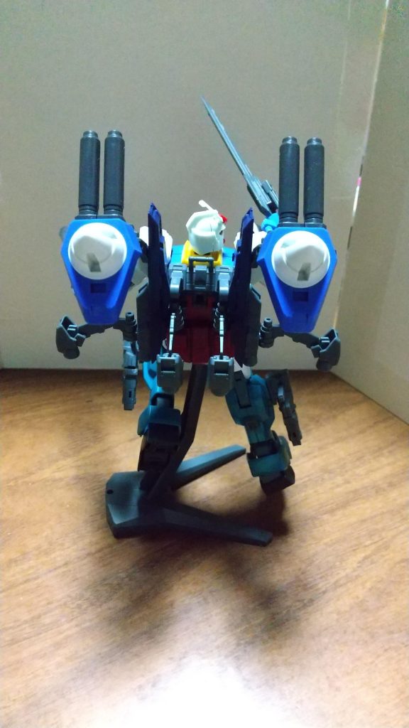 バックパック上部にダブルオーガンダムの太陽炉を装備してるのでトランザムも