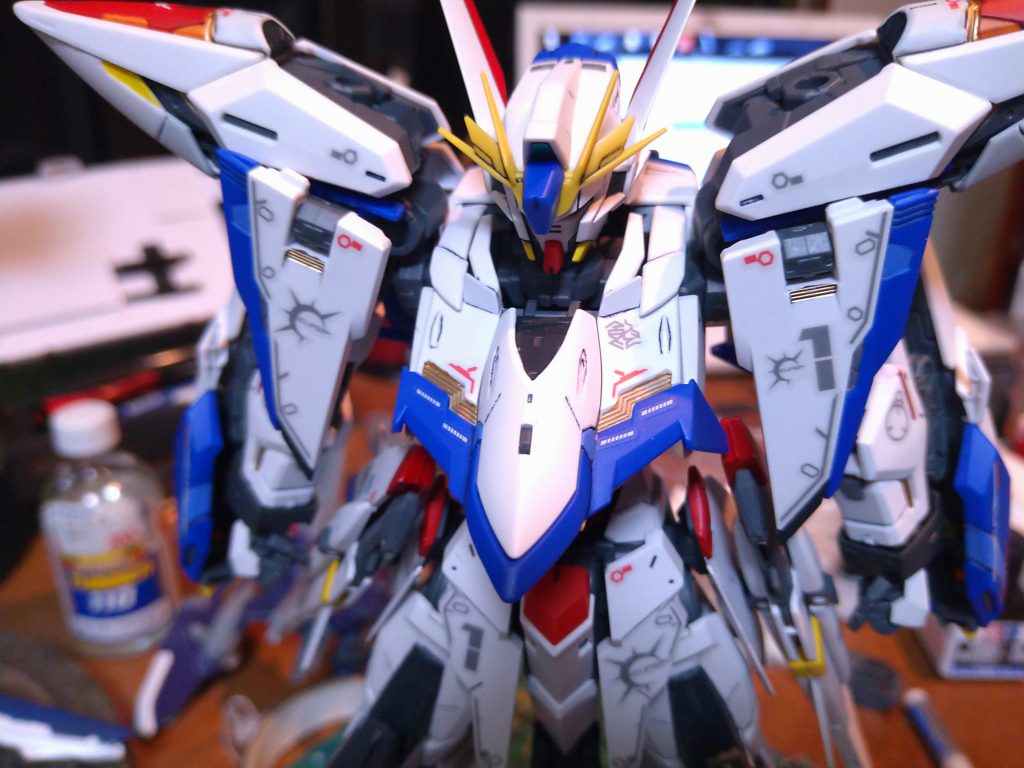 付属のマーキングシールを張るとまたイメージが変わった印象を受けたのも面白かったです