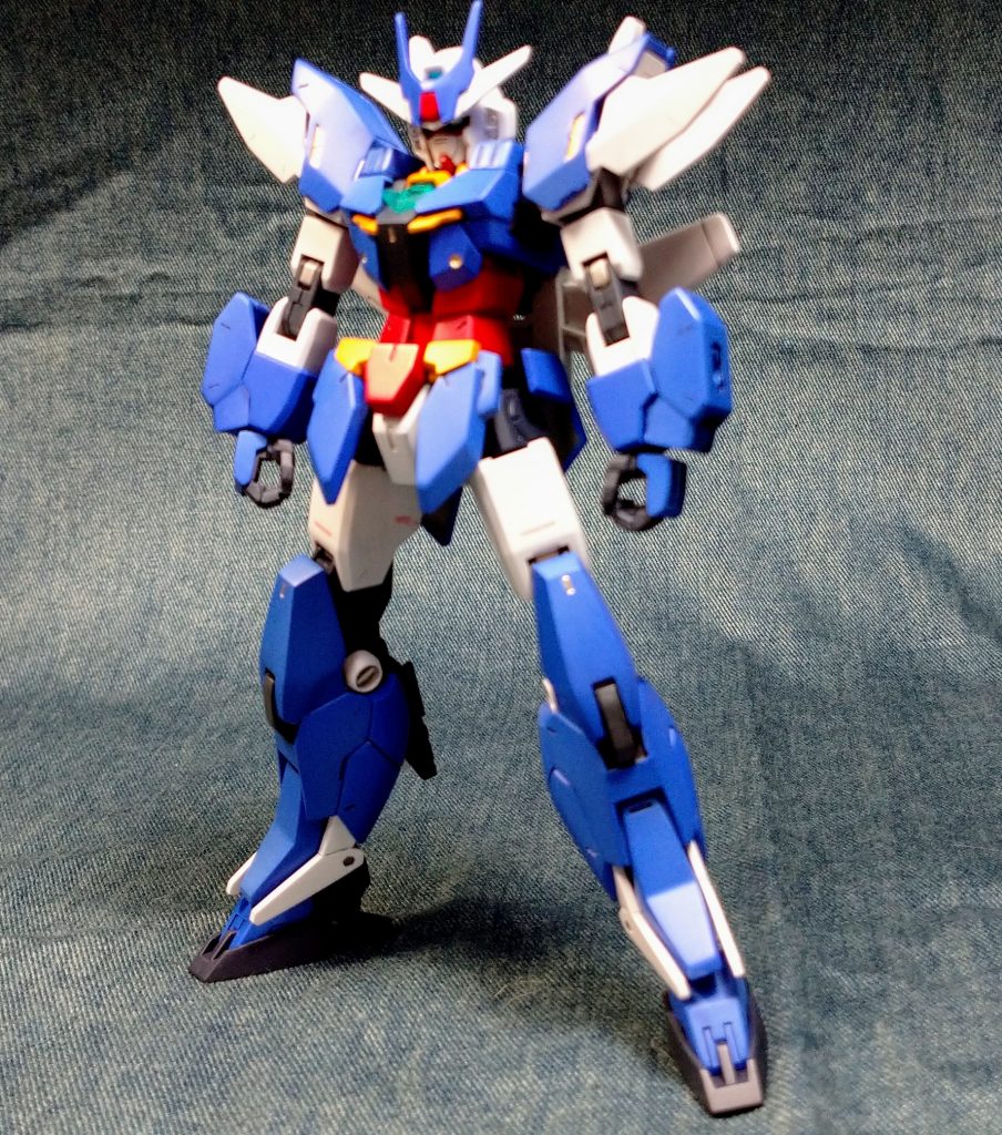 デカール貼る前に一枚取りました。コートは半光沢にしています。要所要所の墨入れにゴールド使いましたがいい感じになっています。