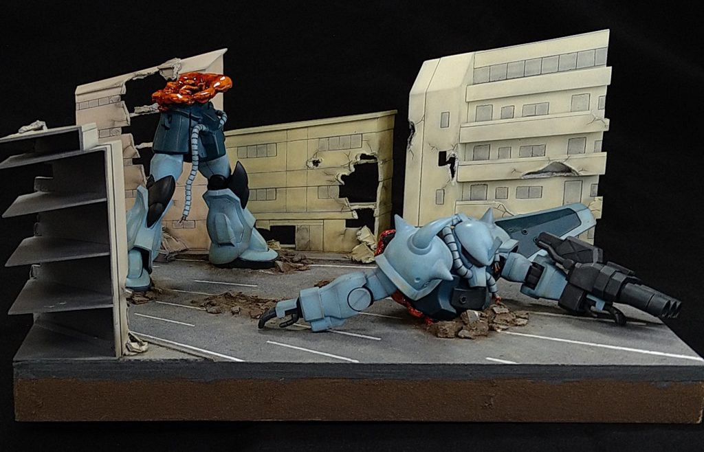 真横から見るとぎりぎり立体的に見えますが↓